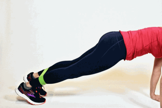 حرکت کشش پلانک بالابرنده (Plank Banded Booty Lifts)