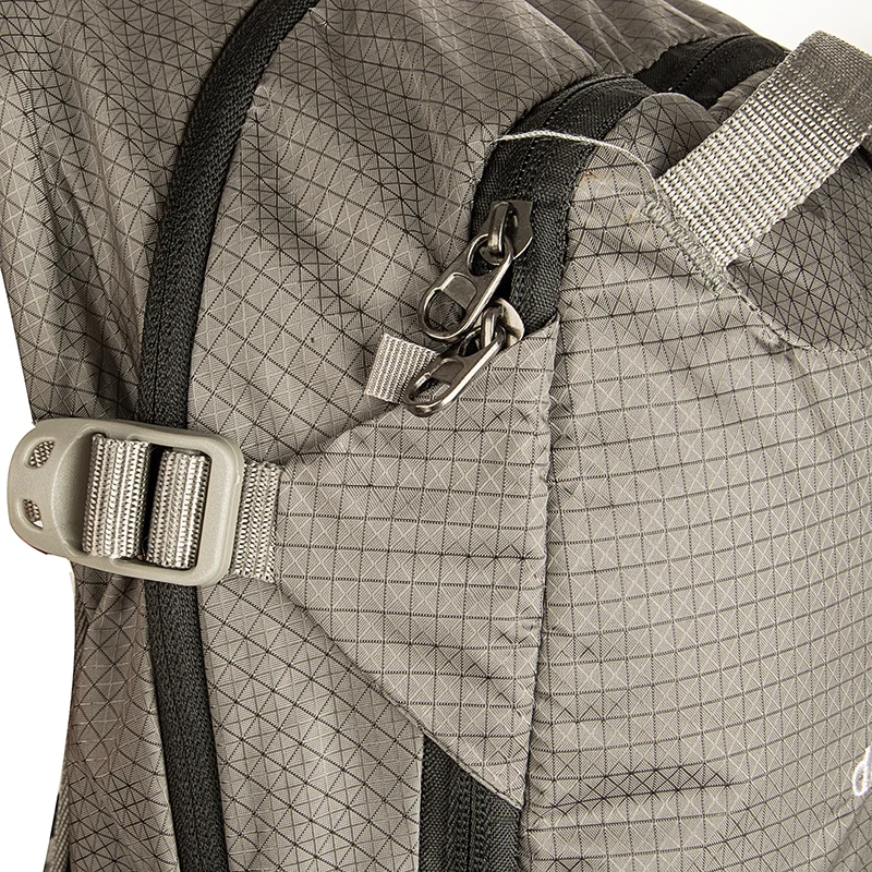 کوله کوهنوردی 20 لیتری طرح دیوتر فنردار