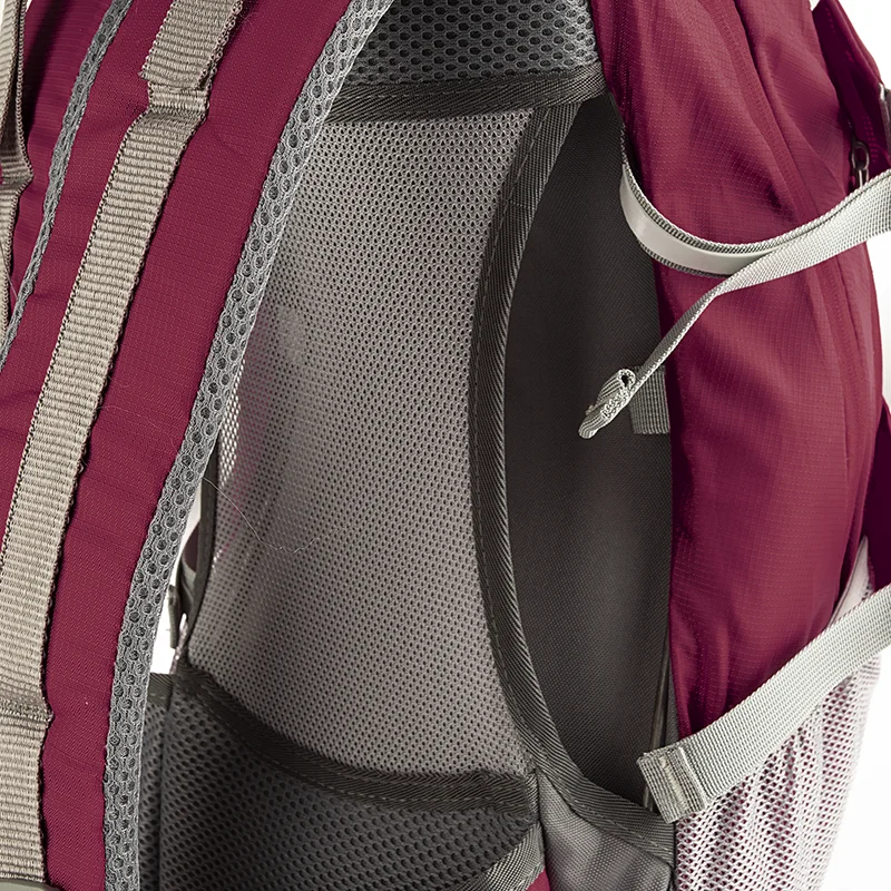 کوله کوهنوردی 20 لیتری طرح دیوتر فنردار