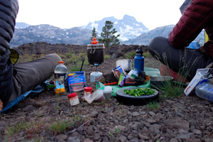 مواد غذایی مورد نیاز در کمپینگ و کوهنوردی