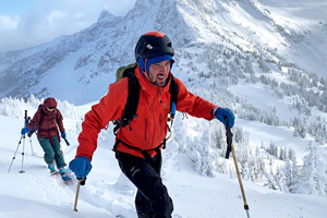 کاربرد باتوم کوهنوردی در صعودهای زمستانی