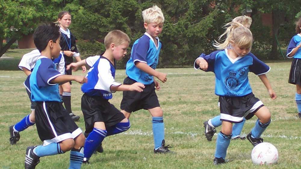 تمرین فوتبال برای کودکان