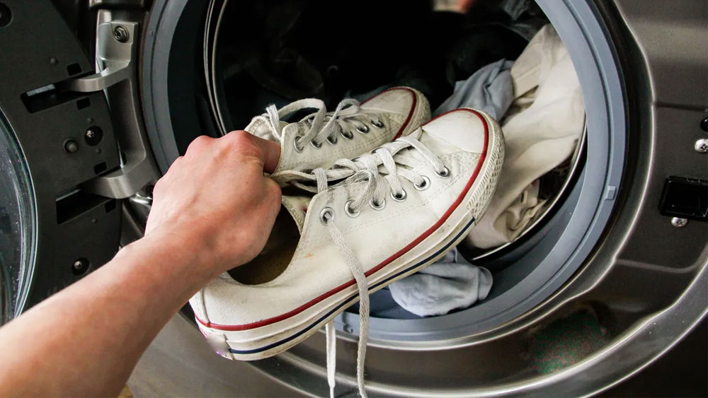 شستن کفش ورزشی در ماشین لباسشویی